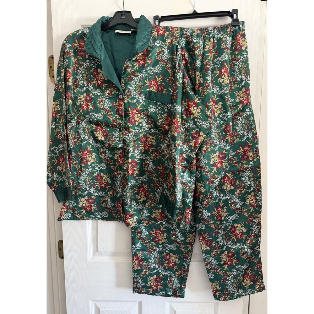 Victorias Secret  Gold Label Womens 2 Piece Pajama Set Silky Satin Lounge Wear M